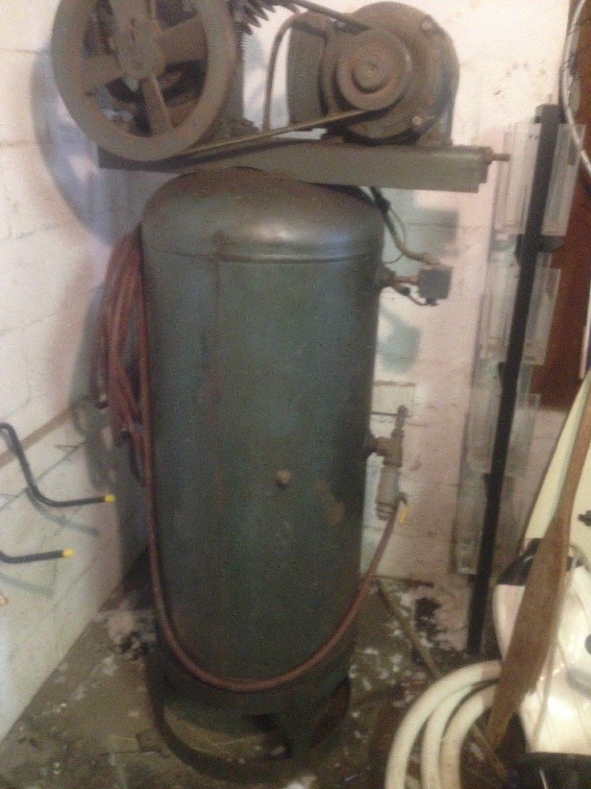 Vintage 1955 Beaird-Ingersol Rand twin cylinder compressor in perfect condition
