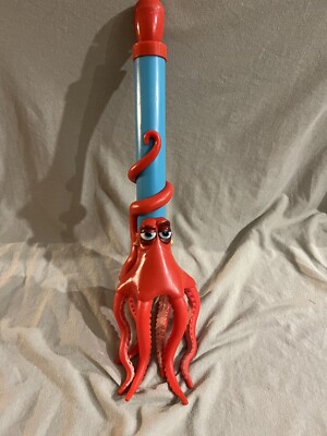 Swimways Finding Dory Nemo Water Squirter Pool Toy Pixar Hank The Octopus
