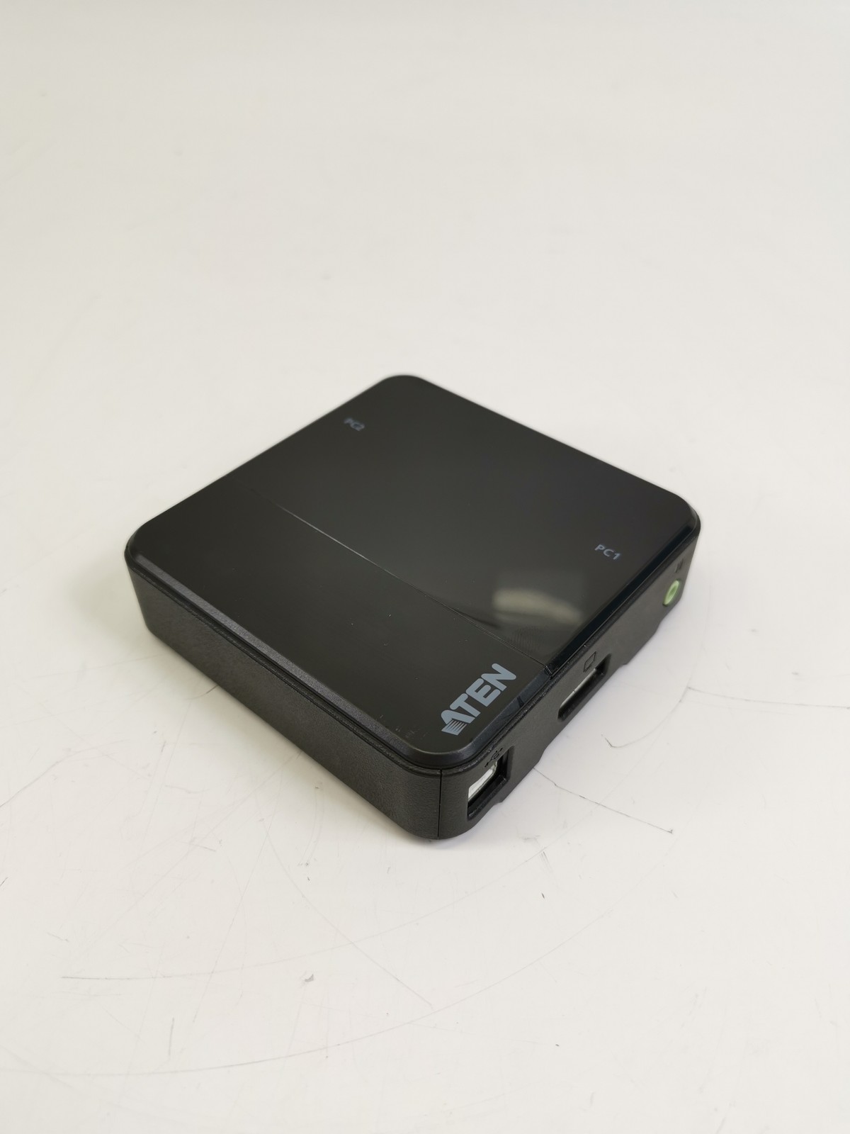 ATEN CS782DP 4K 2-Port USB DisplayPort KVM Switch