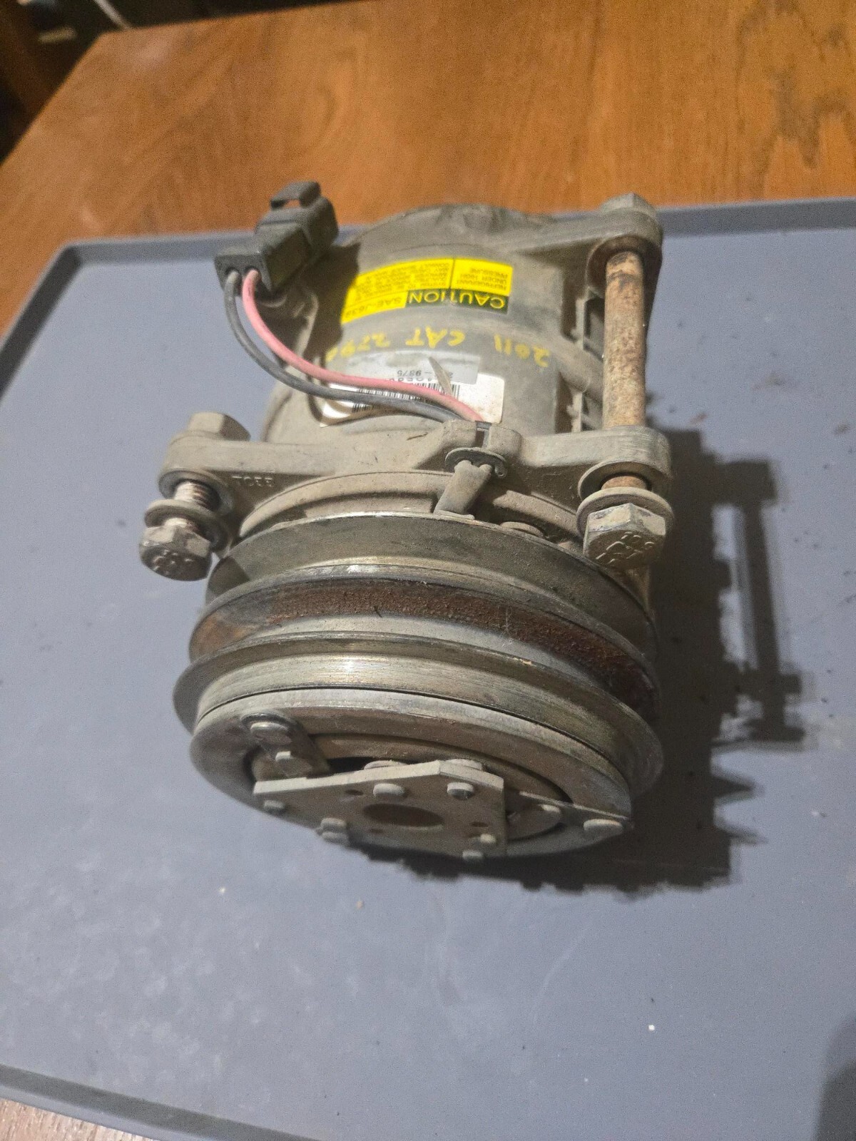 Used 2011 CAT 279C AC Compressor Seltec HFC-134a TM-08HS