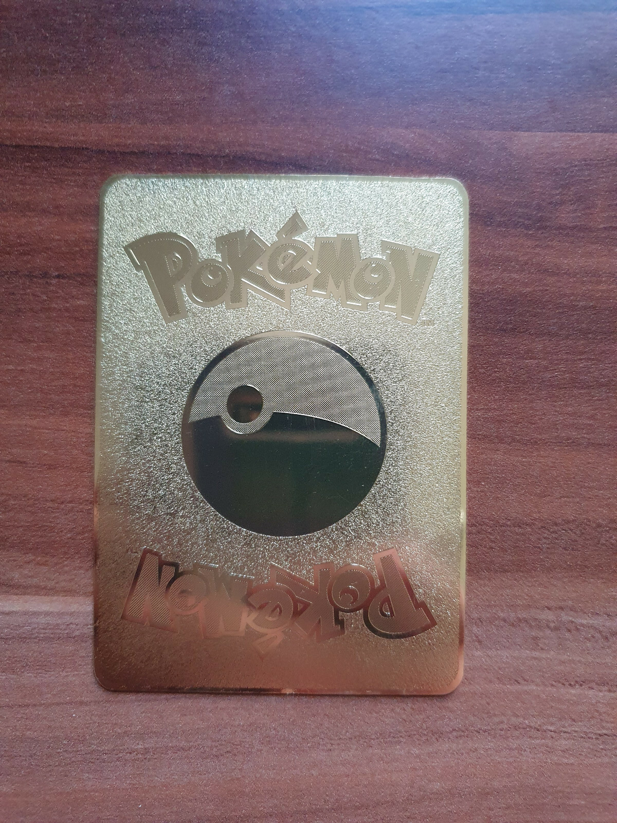 Pokemon Charizard with Trainer Red (Glurak mit Rot) Metall Gold Karte English