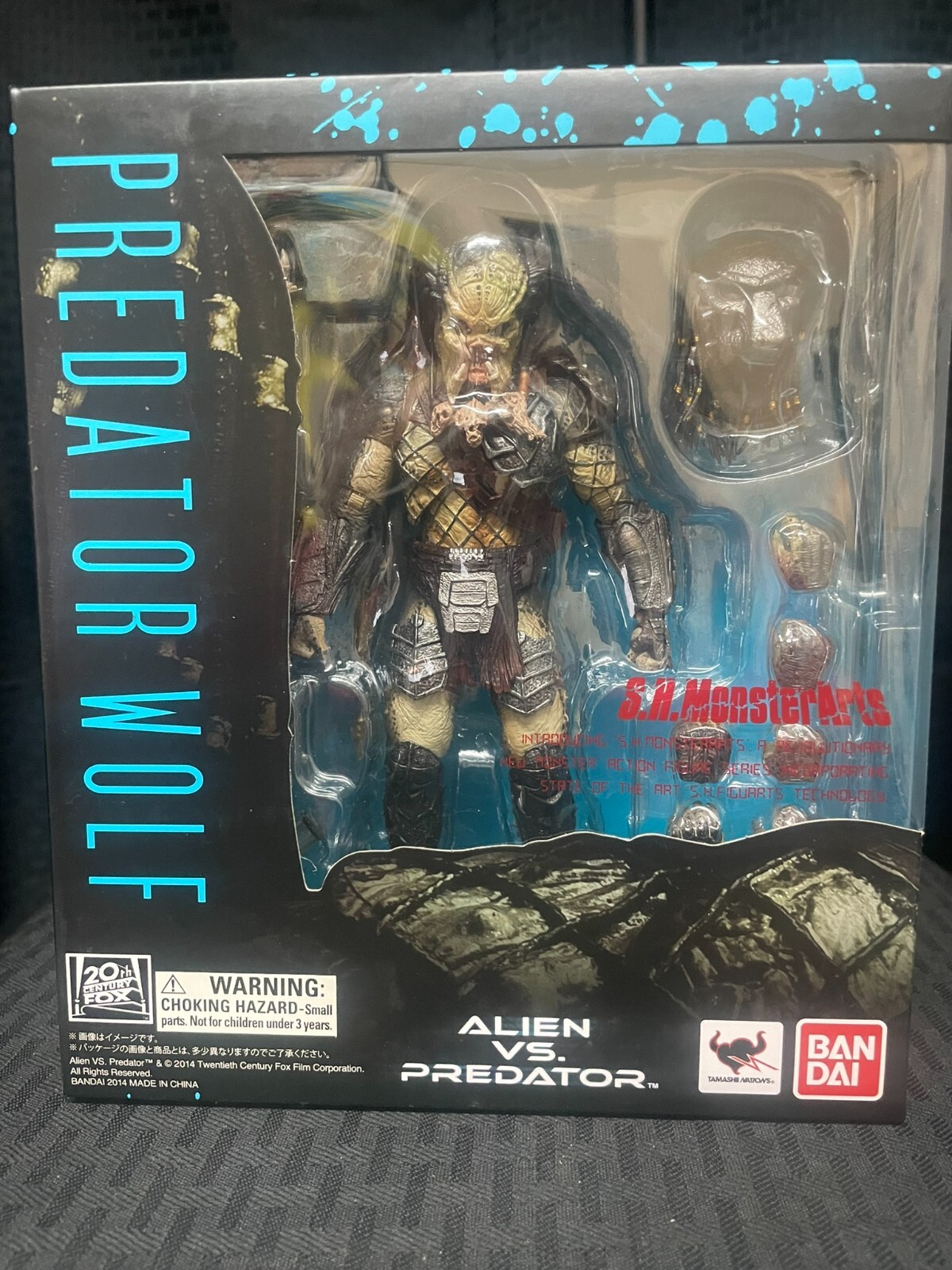 BANDAI ALIEN VS PREDATOR Predator Wolf S.H. MONSTERARTS AVP BANDAI ALIEN VS PREDATOR Predator Wolf S.H. MONSTERARTS AVP