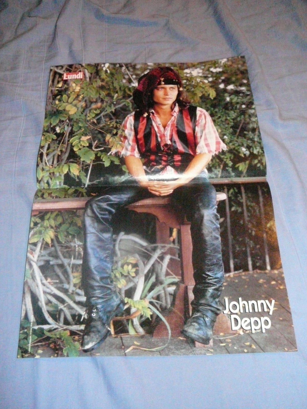 JOHNNY DEPP CLIPPINGS DÉCOUPURES FROM '90 & EARLY 2000 + 2 POSTERS PIN UPS