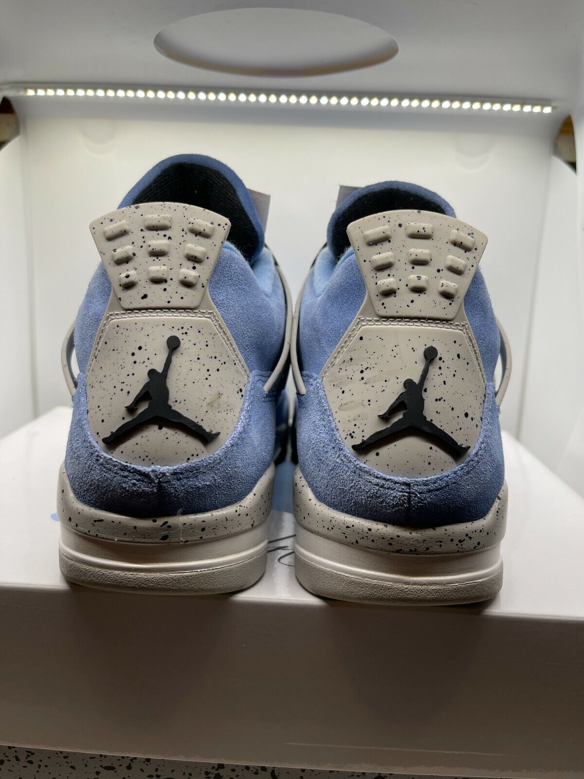 Nike Air Jordan 4 Retro University Blue Mens Shoes / Size 10 Nike Air Jordan 4 Retro University Blue Mens Shoes / Size 10