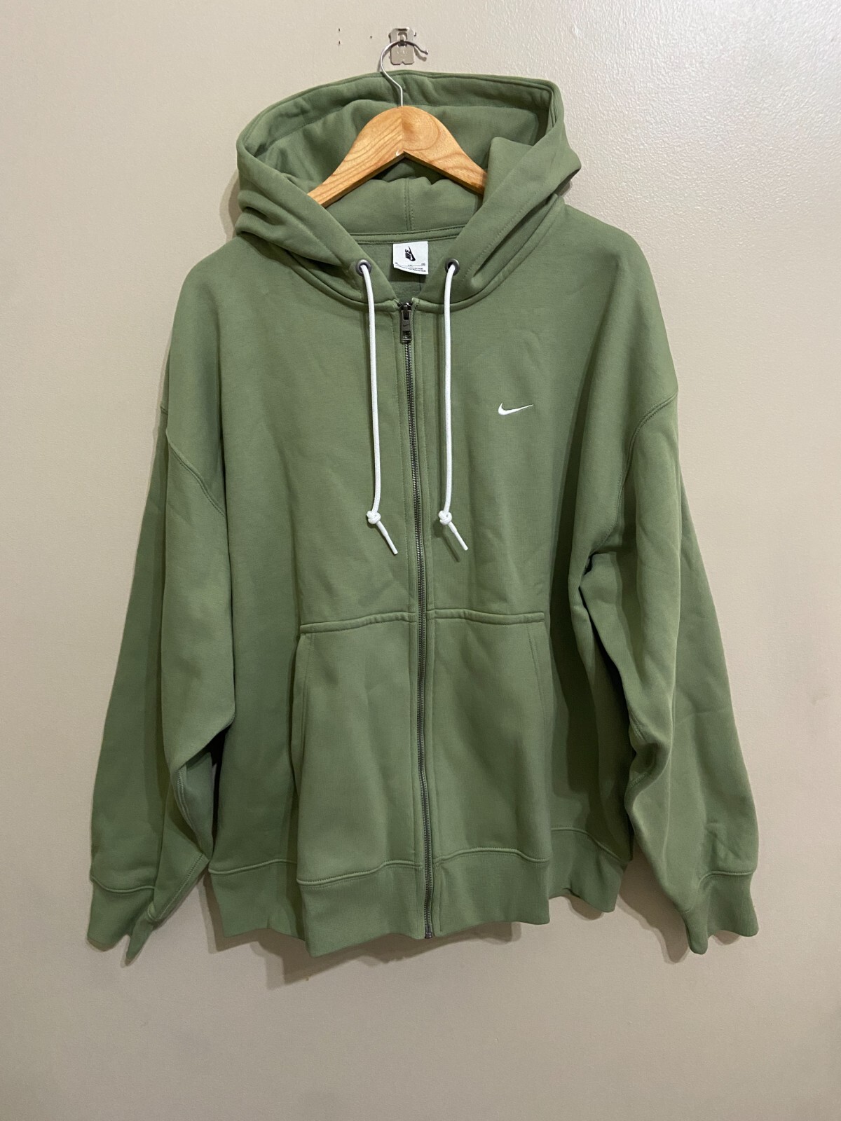 Nike Nikelab Solo Swoosh Full-Zip Heavy Hoodie Oil Green Mens XL DR0403-386 Nike Nikelab Solo Swoosh Full-Zip Heavy Hoodie Oil Green Mens XL DR0403-386