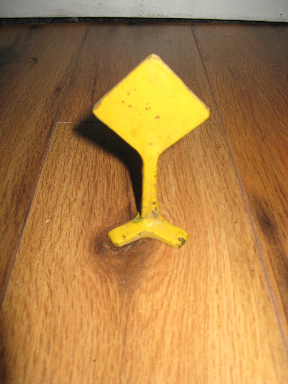 Original Antique CAST IRON ARCADE TOY YELLOW CURVE Construction Sign Train Turn