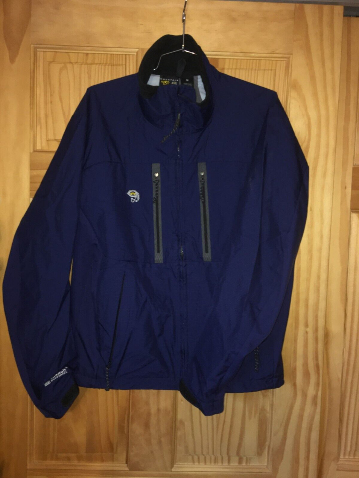 mountain hardwear hard wear conduit softshell mens medium M mountain hardwear hard wear conduit softshell mens medium M