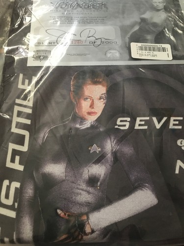 Pre-owned Canvas 1998 Limited Edition Star Trek Voyager T- Shirt And Autographed Certificate Xl In Gray