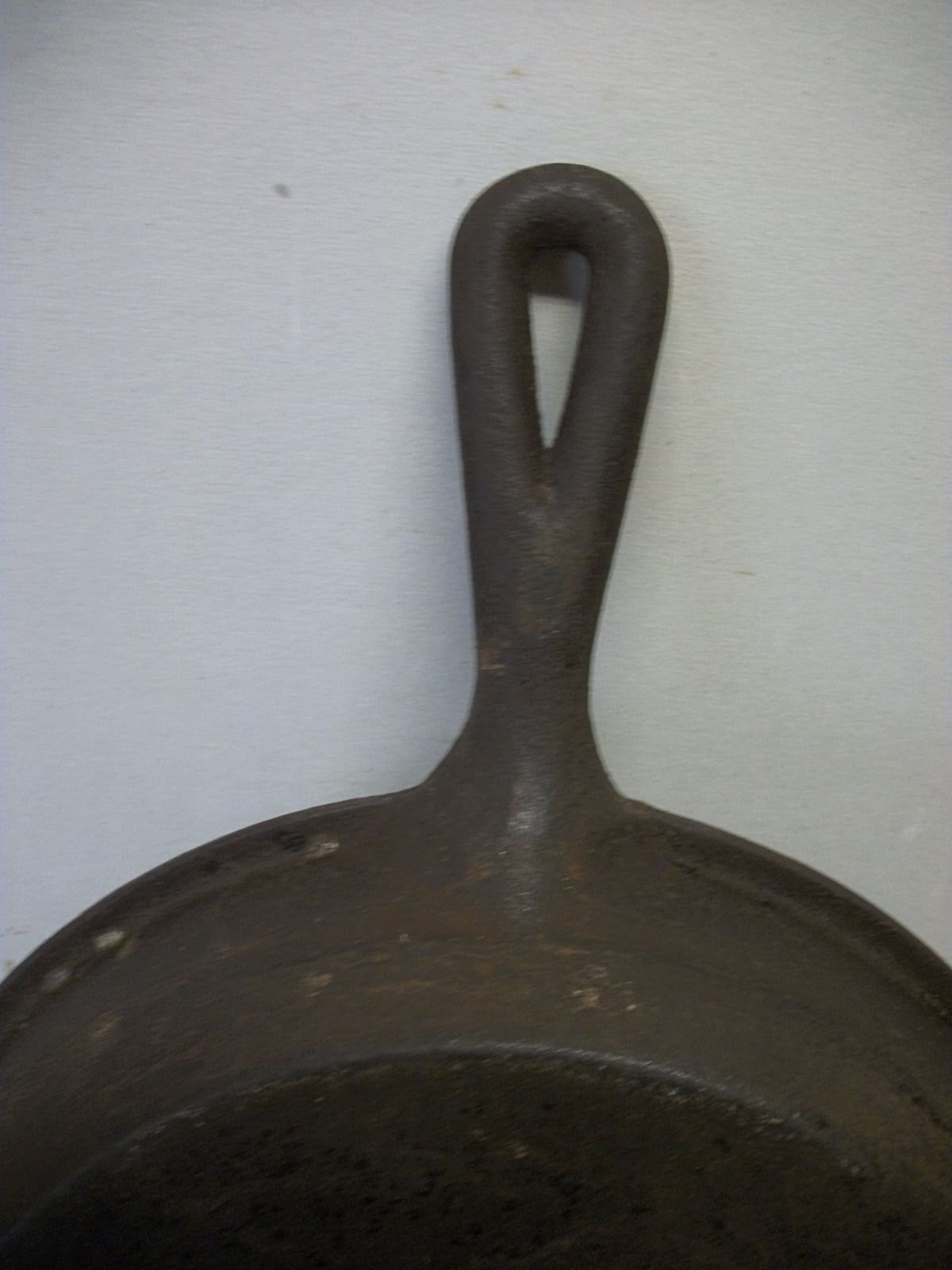 Cast Iron Combination Cooker LID SKILLET w/ Aligning Tabs Unknown Maker