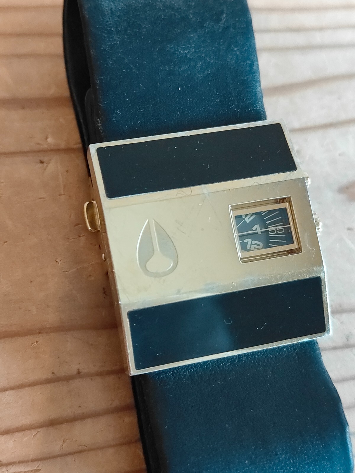 NIXON THE ROTOLOG Leather Black Watch Gold Plated Working