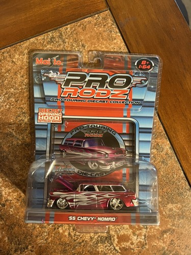 Maisto Pro Rodz ４台セット！NOMAD３種& BISCAYNE Maisto Pro Rodz - '55 Chevy Nomad - Pink- Pro-Touring