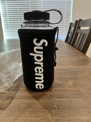 小物 Supreme Nalgene 32 oz. Bottle Supreme Nalgene Characters 32 oz Bottle Red - SS22 - US