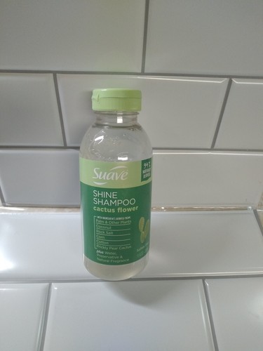 Suave Cactus Flower Shine Shampoo with Naturally Derived Ingredients A073