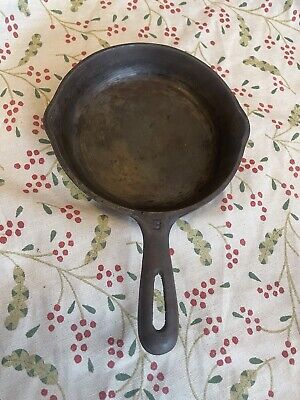 Vintage Cast Iron Unknown Brand #3 Skillet See Photos For Better Description