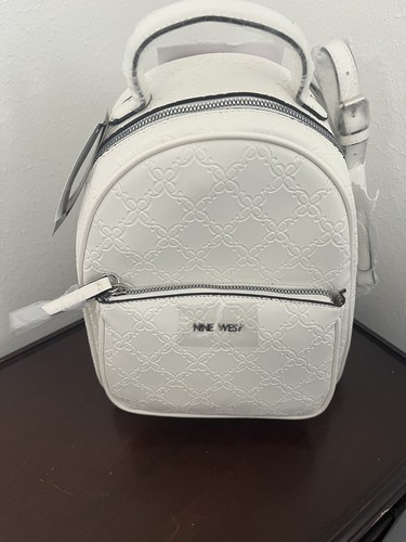 [LOW CLASSIC] /☆ 24SS PADDED NYLON BAG / WHITE $_12.JPG?set_id=880000500F