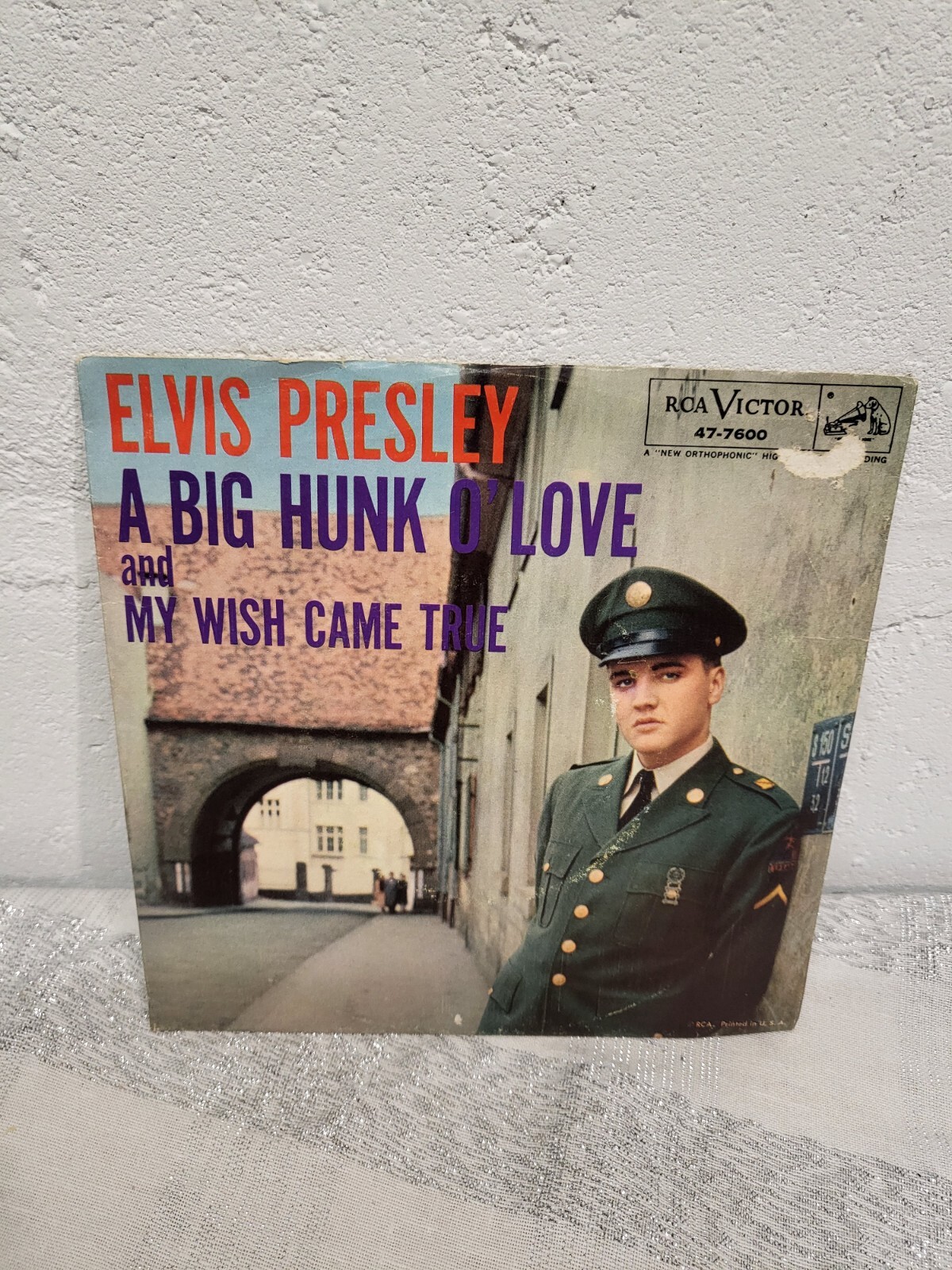 Elvis Presley A Big Hunk O' Love　（Mint） Elvis Presley - A Big Hunk O' Love (Official Audio) - YouTube
