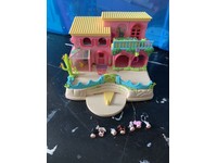 polly pocket petland