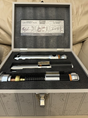 その他 The Clone Wars LIGHTSABER Hilt Set Star Wars: The Clone Wars LIGHTSABER Hilt Set – Limited