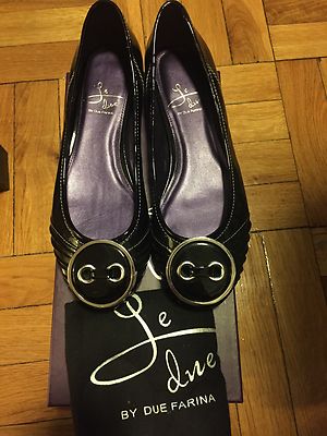 le due by due Farina Size 7 Irina flat, glossy Black New In Box