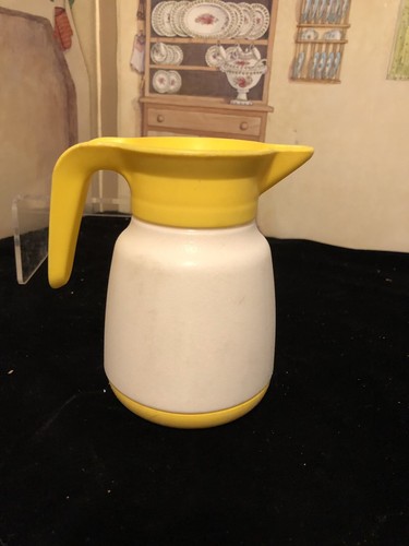 Little Tikes WHITE & YELLOW PITCHER Play Kitchen Dishes Coffee Pot Carafe