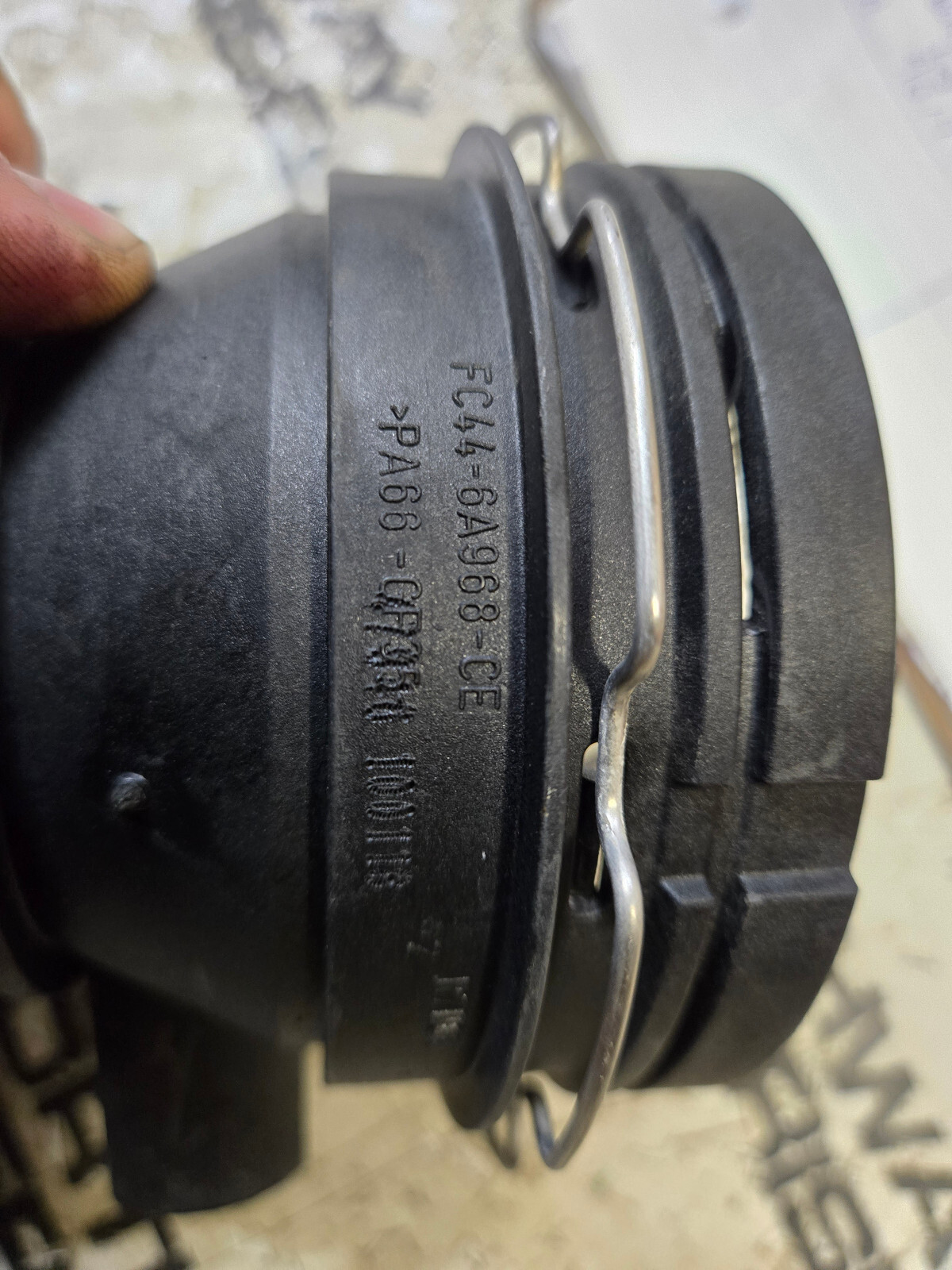 2017-2019 FORD F250 SD 6.7L DIESEL THROTTLE BODY AIR INLWT TUBE FC44-6A968-CE - Picture 3 of 6