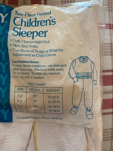 Hanna-barbera Sleeper Size 4 Years 35-38 Lb