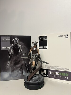 SKYRIM 9'' Female Dragonborn Statue THINKGEEK #4 RARE Bethesda
