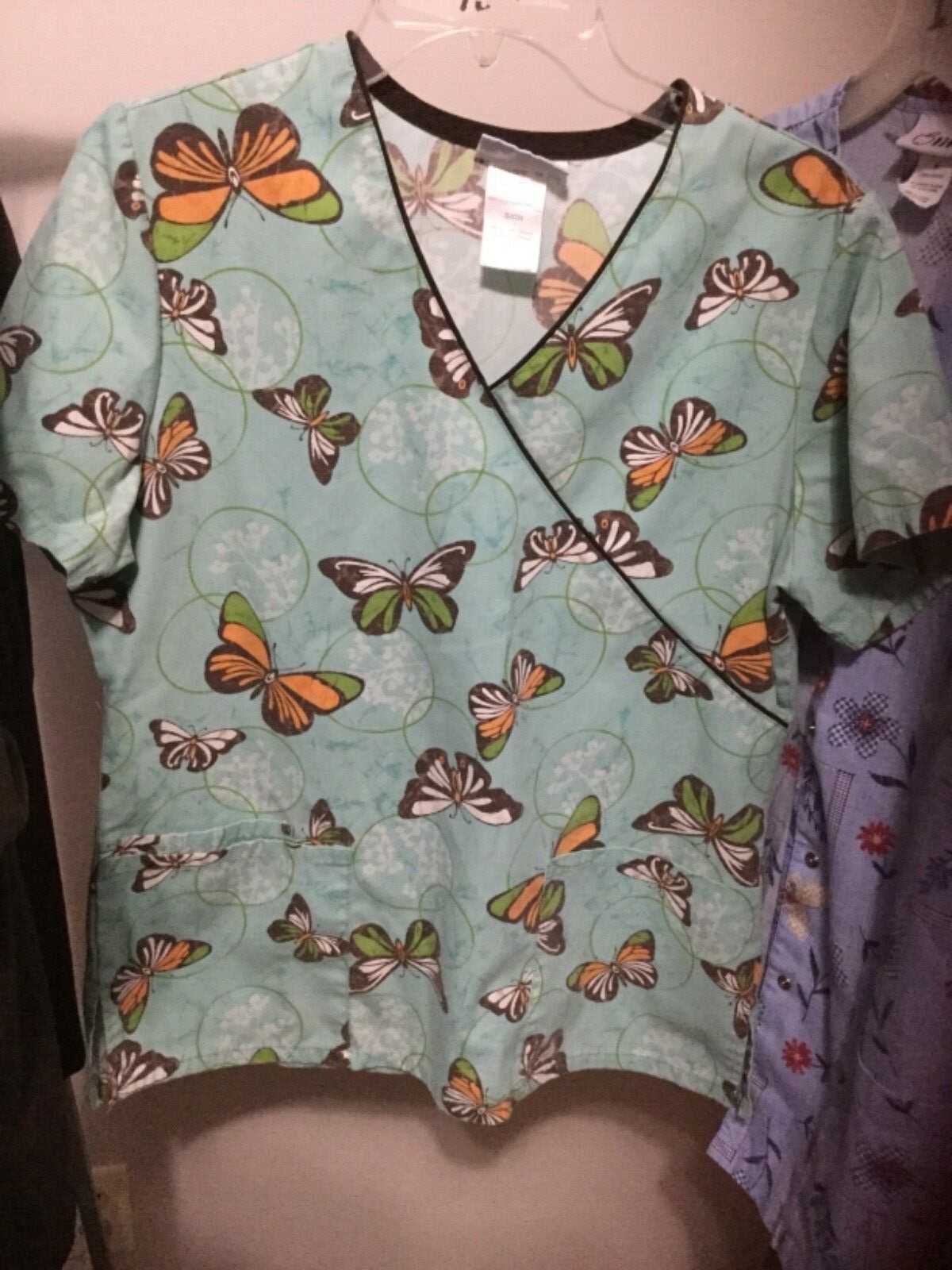 Lot of 6 Womens Scrub Tops Size Small