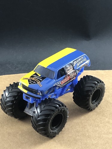 【美品・レア】パーカー Bounty Hunter jam home made Monster Jam Bounty Hunter 164 Diecast Car Spin Master - ToyWiz