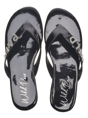 

WILD PAIR Женские черные босоножки со стразами Fantasia Round Toe Slip On Thong Sandals, Черный, 10012636900