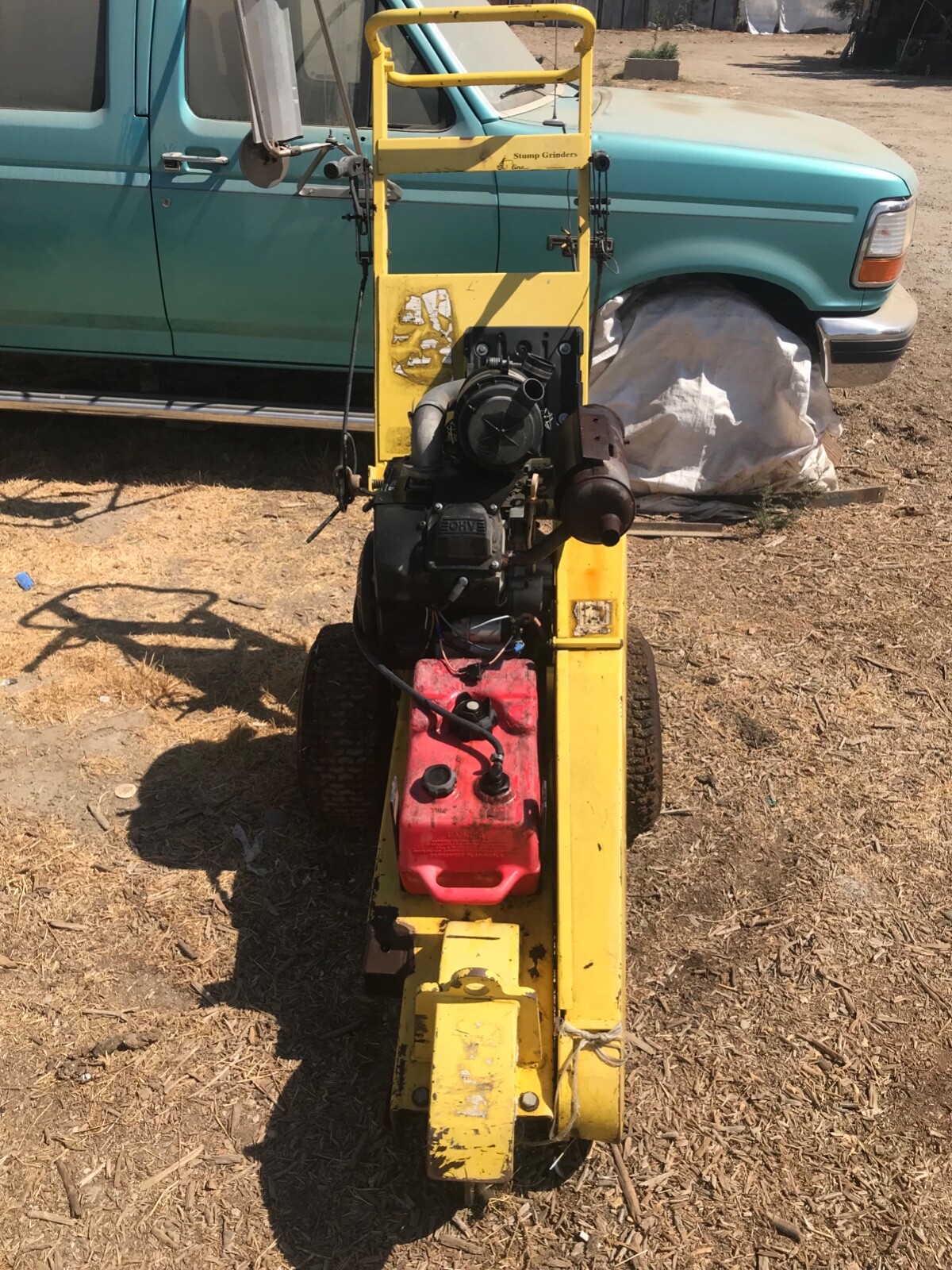 stump grinder beeline stump cutter. Kohler 25hp engine. Greenteeth 700 series