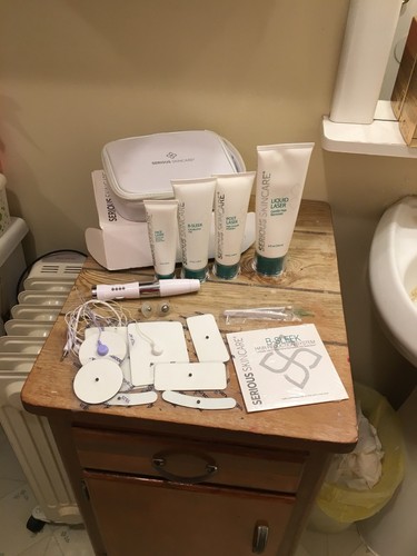 Serious Skin Care B-Sleek Hair Reduction System With Targeted E Tweezers NEW