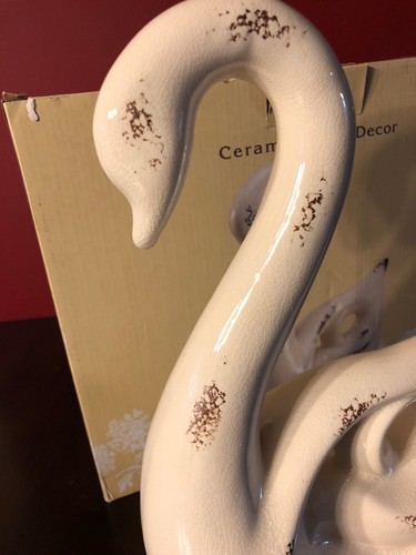 Cracker Barrel Exclusive Home Decor Farmhouse 13” Ceramic Swan BRAND NEW IN BOX