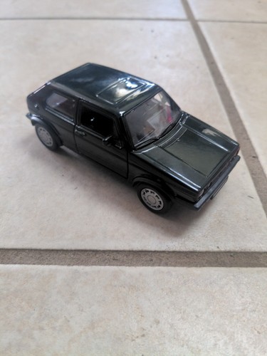 Welly 1:34 Scale Model DieCast Volkswagen Golf I GTI Dark Green