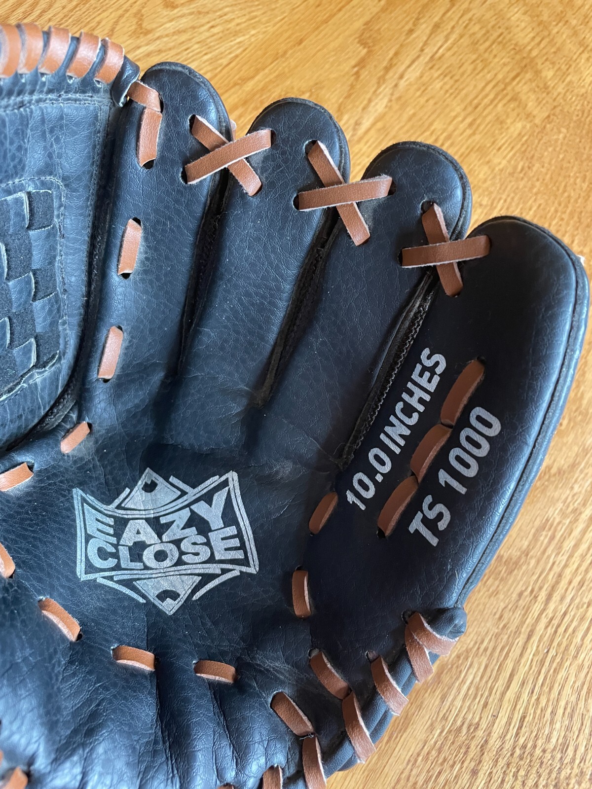 Adidas TS1000SD Easy Close 10" Youth Baseball Glove - Right Hand Thrower