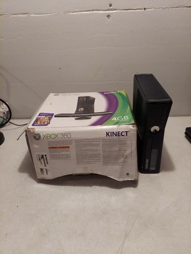 Microsoft Xbox360 XBOX 360 4GB + KINECT… Amazon.com: Xbox 360 4GB with Kinect E Console Holiday Value
