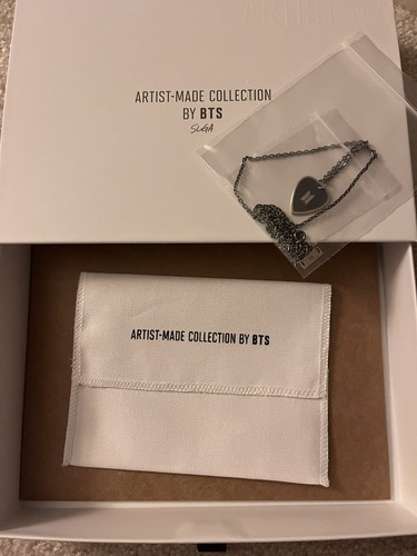 BTS SUGA ギターピックネックレス (BK) BTS SUGAがARMYのために準備したギターピックネックレスが発売
