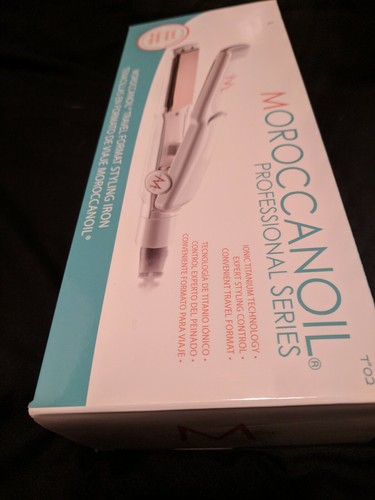 Moroccan Oil Professional Series Titanium Travel Flat Iron NIB