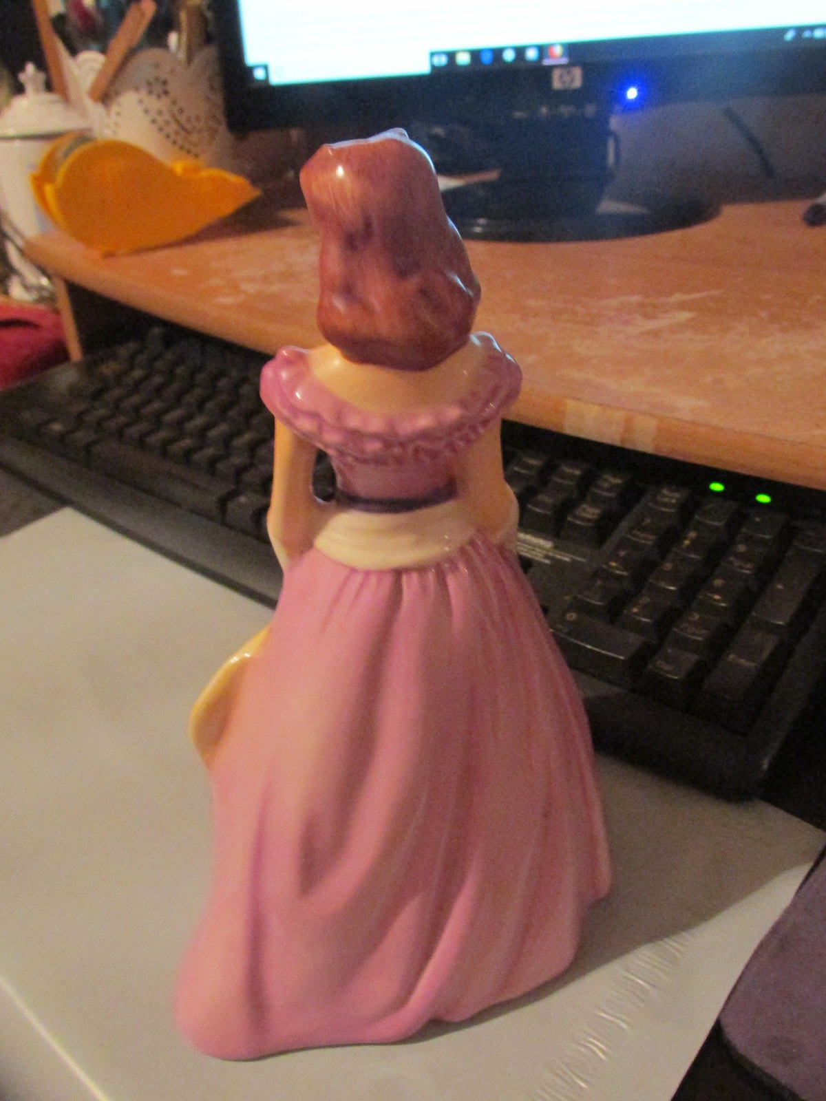 GOEBEL W. GERMANY SOUTHERN BELLE 1860 FASHION LADY PORCELAIN FIGURINE