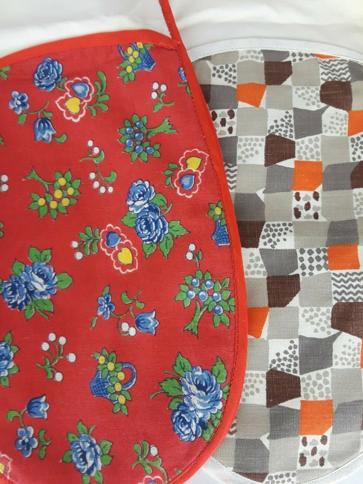 Lot of 4 Vintage Double Oven Mitts Cooking Different Patterns Stripes Flowers