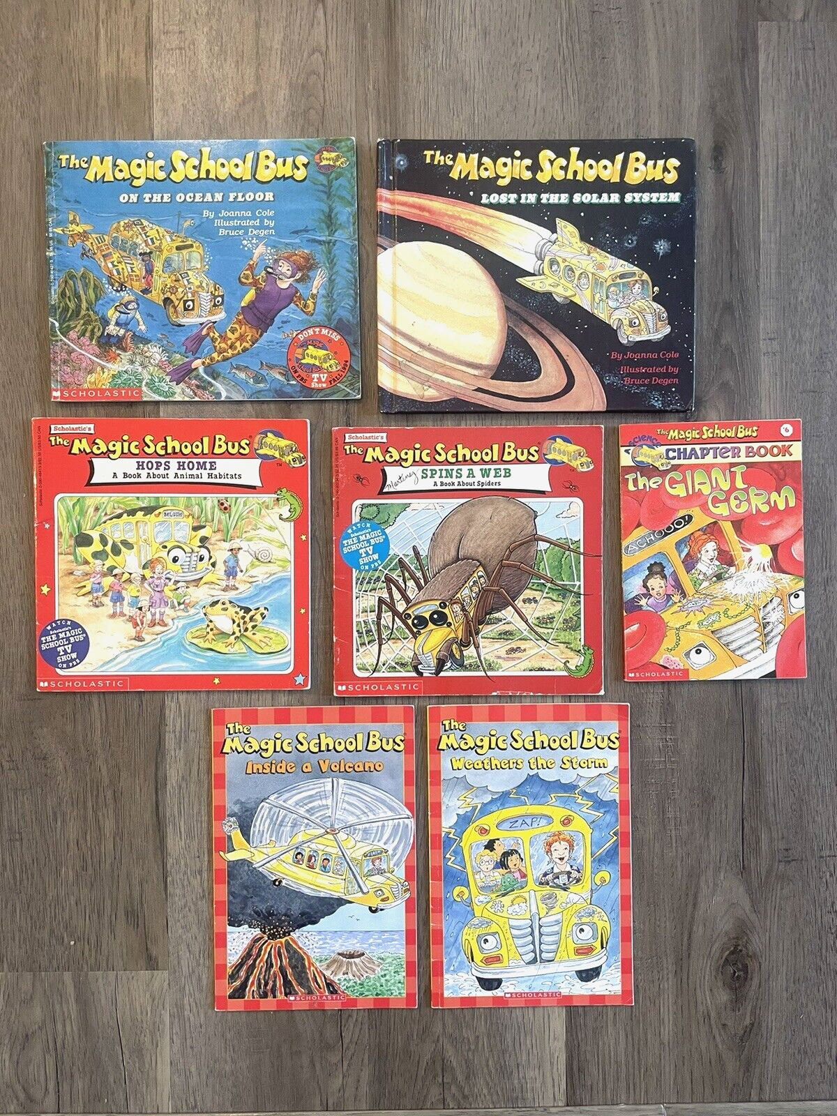 Magic School Bus Books Lot of 7 - Spider, Ocean, Space, Frog