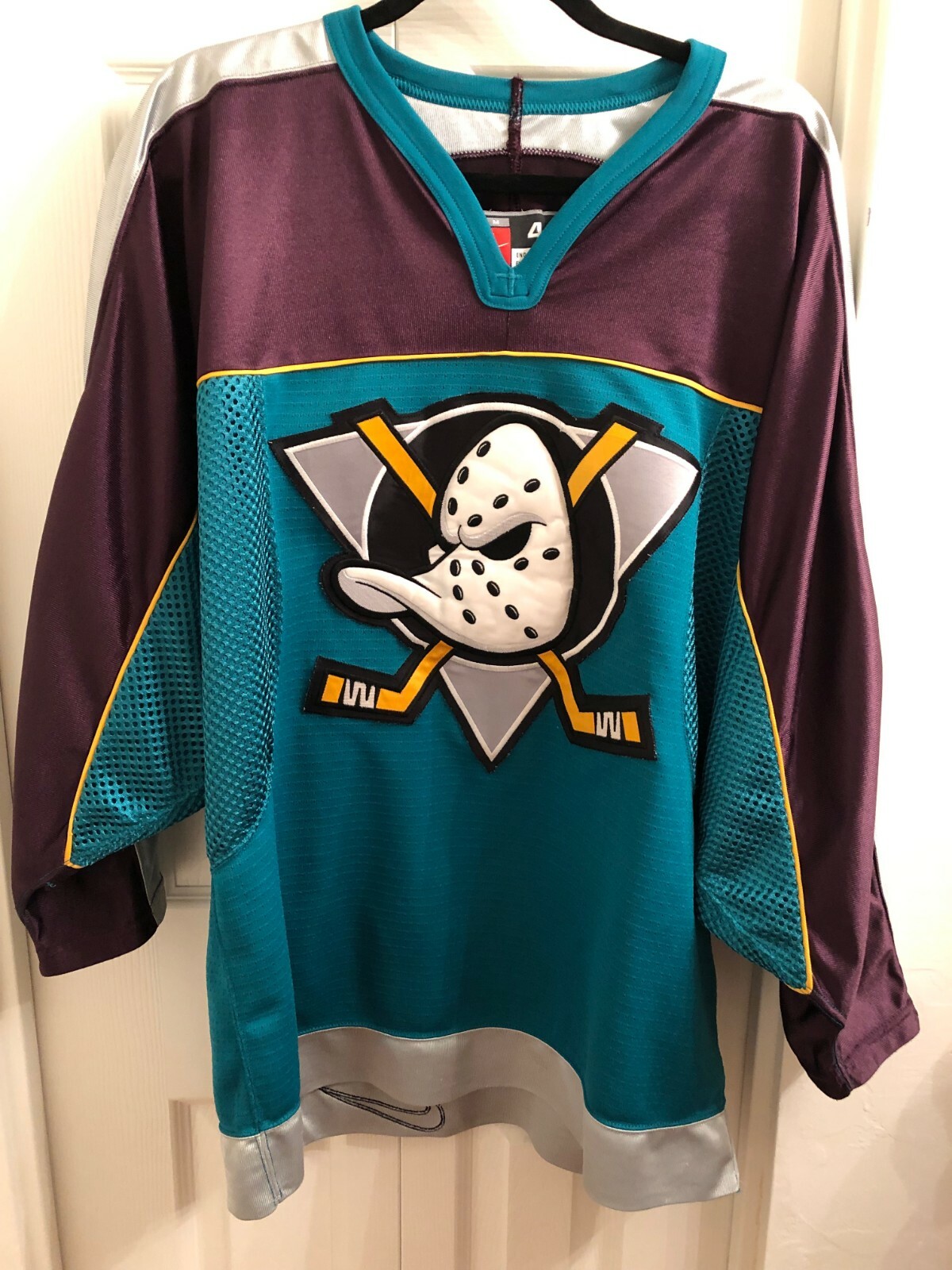nike mighty ducks