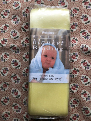New Wrights Satin Blanket Binding #927 Maize Yellow 4-3/4 yards