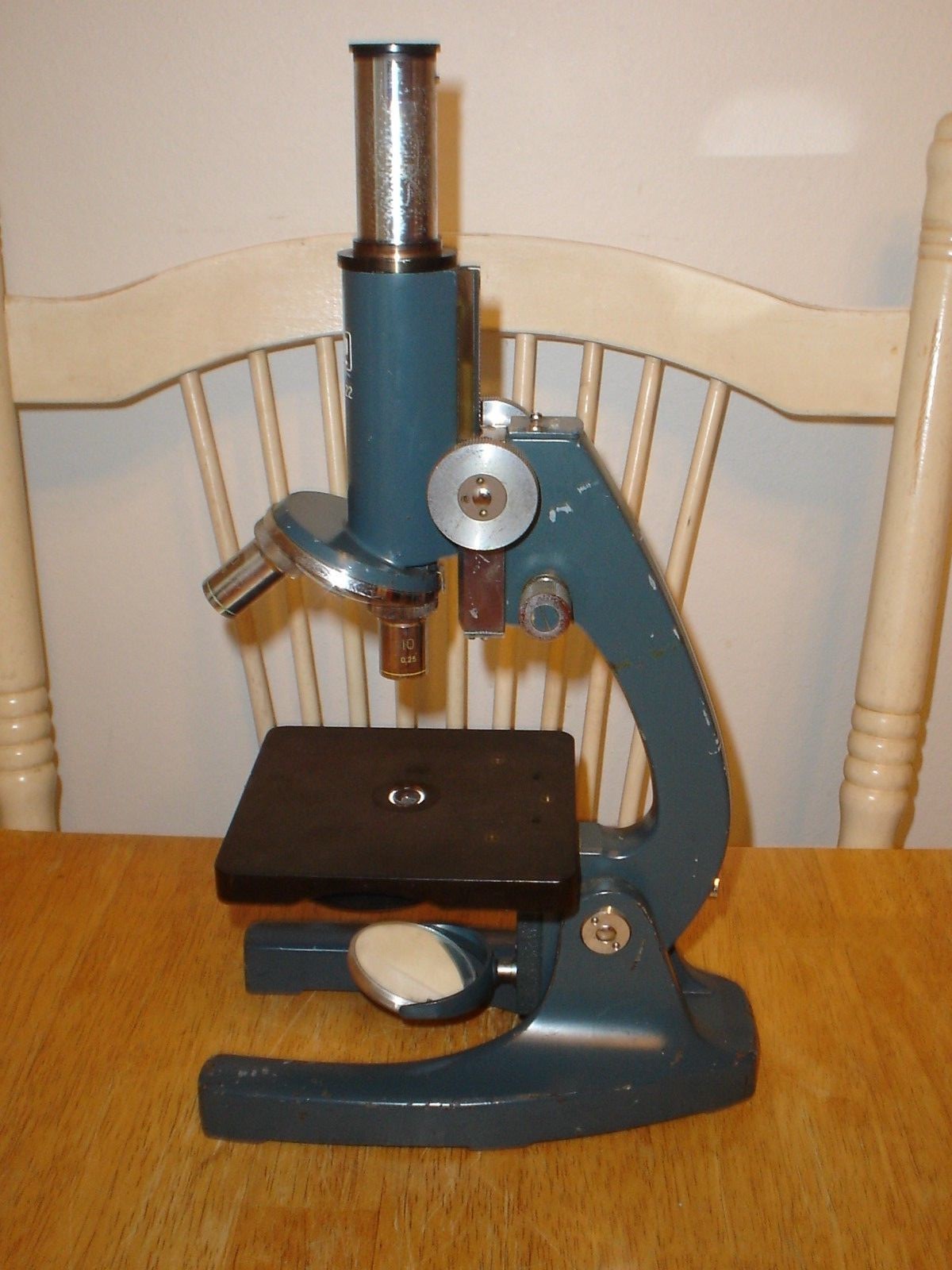 Vintage Cenco 60910-22 Microscope (Price Reduced)