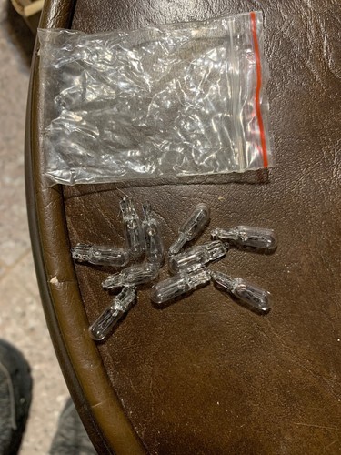 CEC Industries #74 Bulbs, 14 V, 1.4 W, W2.1x4.9d Base, T-1.75 shape Box of 10