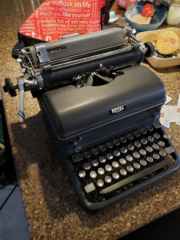 1940 Royal KMM on the Typewriter Database