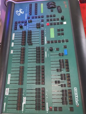 frog lighting desk