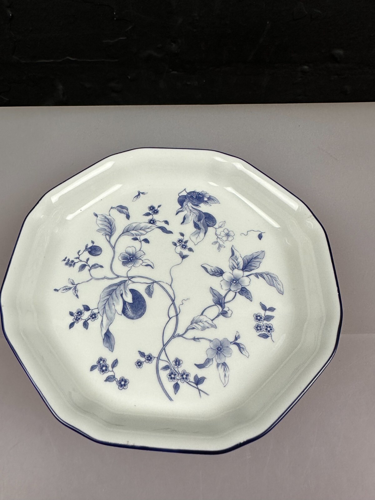 Wedgwood Bicentenary Celebration Blue Plum 18 cm Octagonal Dish / Plate