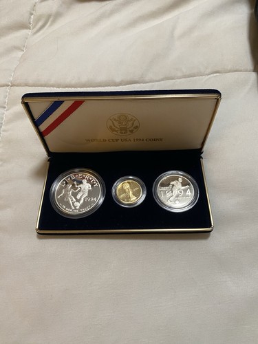 1994FIFAサッカーワールドカップUSAアメリカ記念コイン 1994 FIFA World Cup USA '94 Bronze Coin In Package SEALED