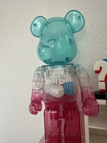 Bearbrick 400% BILIBILI Vinyl 28 cm Cool Bear Figure Bearbrick 400% BILIBILI Vinyl 28 cm Cool Bear Figure
